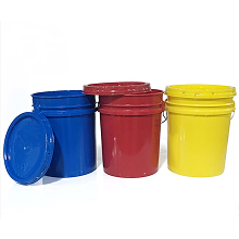 Industrial packaging drums and containers